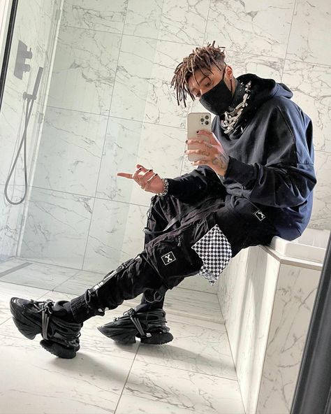 Techwear Streetwear, Techwear Outfits, Techwear Fashion, Future Clothes, Cute Emo, Cool Outfits For Men, Aesthetic Guys, Dark Wear