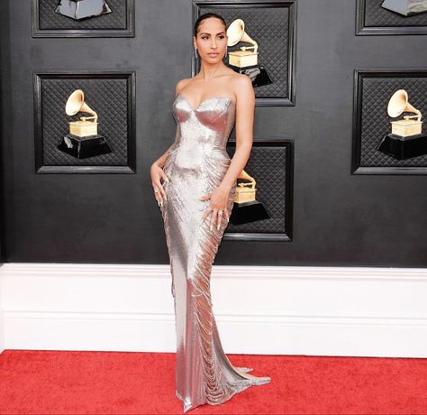 Custom Versace, Snoh Aalegra, Grammys 2022, Versace Dress, Liquid Metal, Mermaid Formal Dress, Perfect Dress, Strapless Dress Formal, Versace