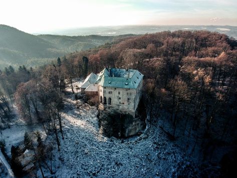 Houska Castle Pit Exploration: Legends and Realities – Halloween Haunt Halloween History, Hidden Passage, Unexplained Phenomena, Medieval Fortress, Paranormal Investigation, Paranormal Activity, Ghost Hunters, Ghost Hunting, Archangel Michael