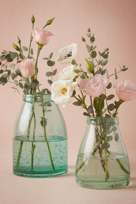 The Perfect Palette: Shop the Look! Wedding Pretties by BHLDN Vases With Flowers, Rose Vase, Deco Floral, Vase Centerpieces, Glass Vases, Ikebana, Love Flowers, Pretty Flowers, Fresh Flowers