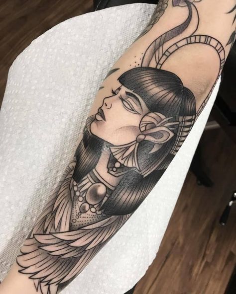 Hathor Tattoo Egyptian, Hathor Goddess Tattoo, Neotrad Portrait, Hathor Tattoo, Cleopatra Tattoo, Fierce Tattoo, Mom Tattoo Designs, Egypt Tattoo, Egyptian Tattoo