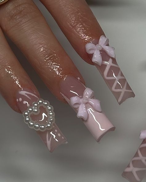 Barbie Core Aesthetic Nails, Kourtney Nails, Middle School Nails, Cocette Aesthetic, Editorial Nails, Sorority Nails, Aesthetic Pink Coquette, Nails Coquette, Girly Nails