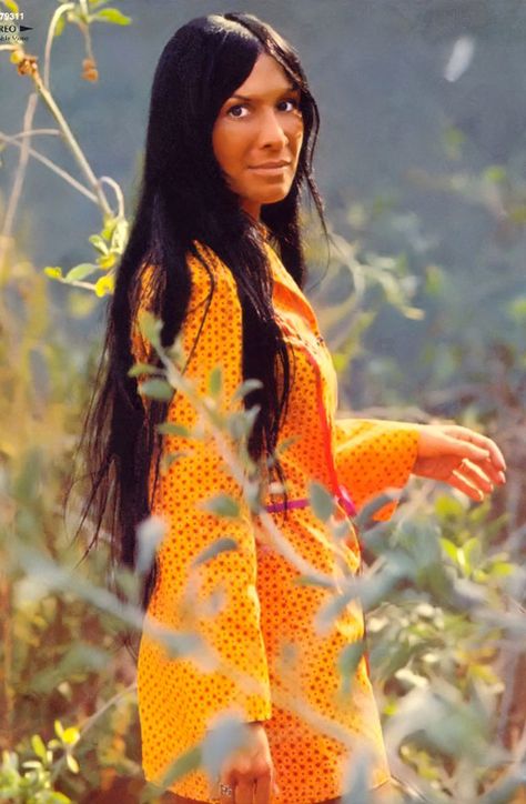 Buffy Sainte Marie, Native American Music, 60s Hippie, Women Of Rock, Sainte Marie, Folk Music, Now And Forever, First Nations, Classic Rock