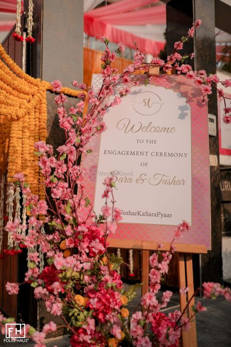 Welcome Standee For Haldi, Engagement Standee Design, Engagement Welcome Board Ideas, Engagement Signage, Engagement Setup, Couple Frame, Floral Wedding Decor, Welcome Signage, Wedding Sign Decor