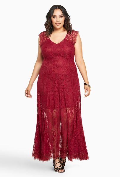 What to Wear to a Fall or Winter Wedding | StyleCaster Plus Size Evening Gown, Stylist Outfit, Fashion Capsule Wardrobe, Dresses Bodycon, Plus Size Formal Dresses, Evening Dresses Plus Size, Dresses Cocktail, Fashion Capsule, Plus Size Maxi Dresses