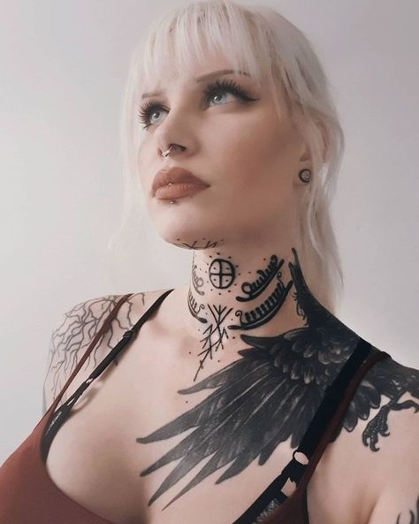 Norse Witchcraft, Viking Shieldmaiden, Earthy Tattoos, Metalhead Girl, G Tattoo, Rune Tattoo, Neck Tattoos Women, Viking Women, Norse Tattoo