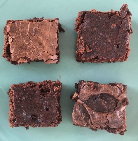 Oil Substitute For Brownies, Pins Colada Recipe, Butter Substitute Baking, Applesauce Brownies, Vegetable Oil Substitute, Recipe Using Applesauce, Oil Brownies, Making Brownies, Oil Substitute