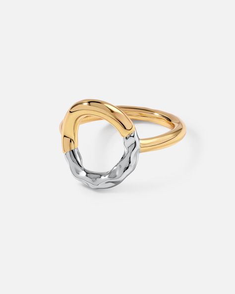 The classic eternity circle gets an elevated look with the molten asymmetric circle ring, featuring a subversive-basic design and clean, lightweight lines. Basic Design, Circle Ring, Modern Ring, Stackable Ring, Open Ring, Jewelry Inspo, Stackable Rings, Gold Style, Modern Jewelry