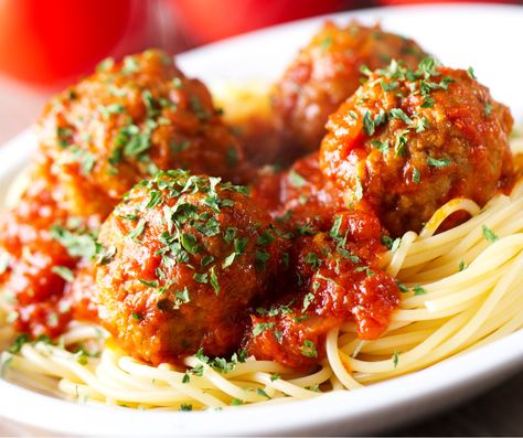 Side Dishes For Pasta, Italian Spaghetti And Meatballs, Tofu Meatballs, Pasta And Meatballs, Oven Baked Meatballs, Meatball Dinner, Italian Meatballs Recipe, Pasta Side Dishes, Meatball Ingredients