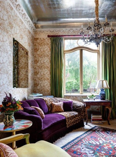 Purple Couch, Purple Sofa, Interior Design Per La Casa, Vintage Living Room, Greenwich Village, Design Del Prodotto, Boho Interior, The Ceiling, Bohemian Home