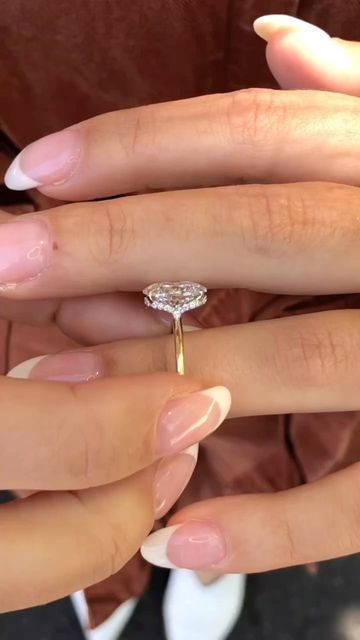 Ascot Diamonds Atlanta on Instagram: "A modern #hiddenhalo solitaire engagement ring ✨❤️ . featuring a beautiful 2 carat oval cut diamond #gia certified . . . . #ovalengagementring #engagementring #ascotdiamonds #ascotdiamondsatlanta #solitaireengagementring #ovaldiamond #diamonds" Solitaire Oval Engagement Ring, Ascot Diamonds, Gold Oval Engagement Ring, Gold Band Engagement Rings, Classy Engagement Ring, Pretty Engagement Rings, Oval Solitaire Engagement Ring, Oval Engagement Ring, Cute Engagement Rings