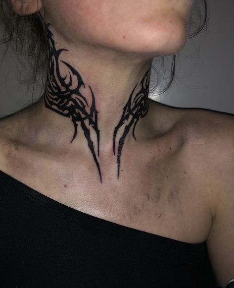 Colored Throat Tattoo, Neck Tattoos Women Front Throat, Front Collar Bone Tattoo, Front Throat Tattoo Ideas, Throat Tatoos Woman, Alternative Neck Tattoo, Neck Wrap Tattoo, Neck Tattoo Cybersigil, Fantasy Tattoo Arm