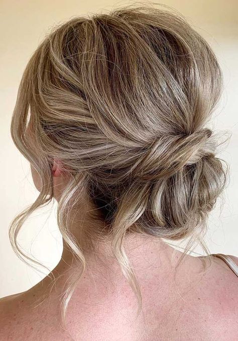 Want your hairstyle to be the hottest? Whether you want to add more edge or elegance – Updo hairstyles can easily make you look sassy and elegant. So... Chic Updo Hairstyles, Updo Hairstyles For Wedding, Chic Updo, Messy Hair Updo, Wedding Hair Up, Wedding Updos, Hairstyles For Wedding, Guest Hair, Bridesmaid Hair Makeup