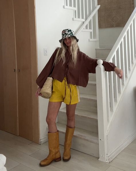 Sarah Shabacon | @bohemegoods tie top, the same “board shorts” I had when I was 10 , marketplace Frye dream boots , @jacquemus bag, and Marni carhartt hat | Instagram Banana Frye Boots Outfit, Frye Boots Outfit Winter, Marni Carhartt, Boots And Shorts Outfit, Frye Boots Outfit, Sarah Shabacon, Biker Boots Outfit, Carhartt Hat, Winter Boots Outfits