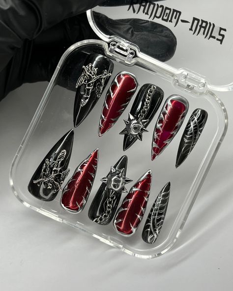 Red nails with black and silver #gothnails #gothicnails #spidernails #lacenails #ornamental #ornamentalnails #spookynails #cathedralnails #rednails #redandblacknails Gothic Nails Black, Red Nails Y2k, Ongles Goth, Black Silver Nails, Nails Gothic, Angel Nails, Punk Nails, Gothic Nails, Lace Nails