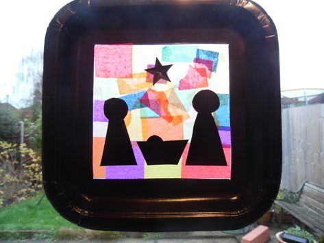 Preschool Christmas Gifts, Stained Glass Nativity, Nativity Craft, Stained Glass Cookies, Christmas Paper Plates, Christmas Bible, Man Crafts, Stained Glass Christmas, Nativity Crafts