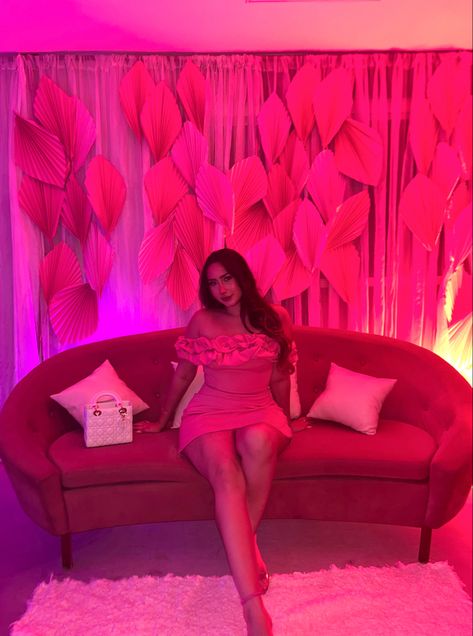 Ruffle Short Dress, Night Core, Insta Poses, Sitting Pose, Pose Idea, Outfit Pink, Sitting Poses, Pink Ruffle, Barbie Dress