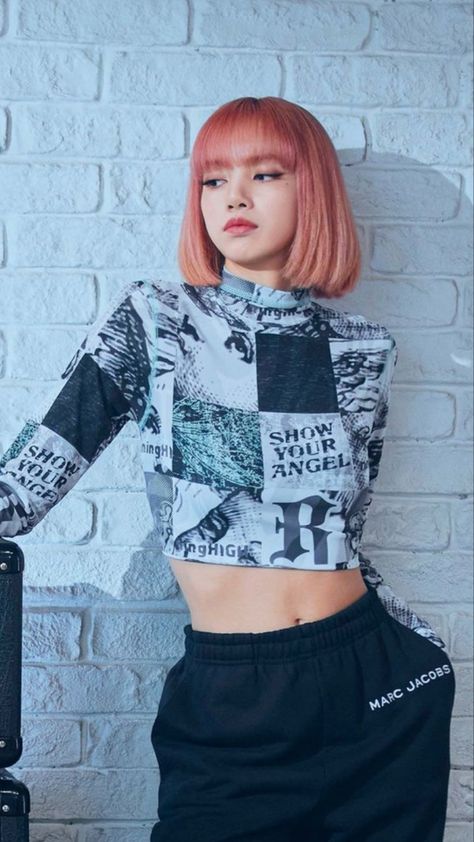 Lisa Blackpink Hot Photoshoot, Jennie Calvin Klein, Famous Lifestyle, Lisa Bp, Lisa Blackpink Wallpaper, Tiktok Style, Lalisa Manobal, Kpop Fashion Outfits, Black Pink Kpop