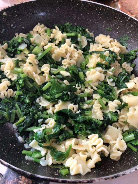 Simple Spinach & Egg Noodle Pasta - Yvonne Maffei - Spinach And Feta Noodle Kugel, Homemade Spinach Noodles, Chicken Spinach Egg Noodles, Spinach Egg Noodles Recipe, Egg Noodle Pasta, Egg Noddles Dishes, Spring Garlic, Noodle Pasta, Wholesome Living