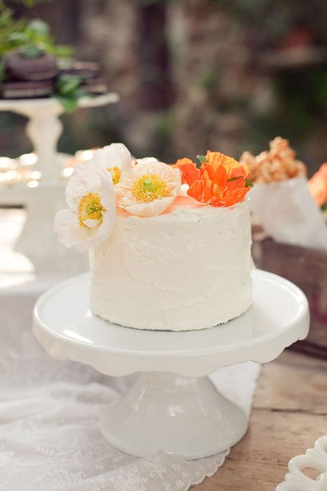 Orange Sponge Cake, Poppy Cake, Colorful Wedding Cakes, Torte Cupcake, Bowl Cake, Little Cakes, White Cake, Wedding Desserts, Pretty Cakes