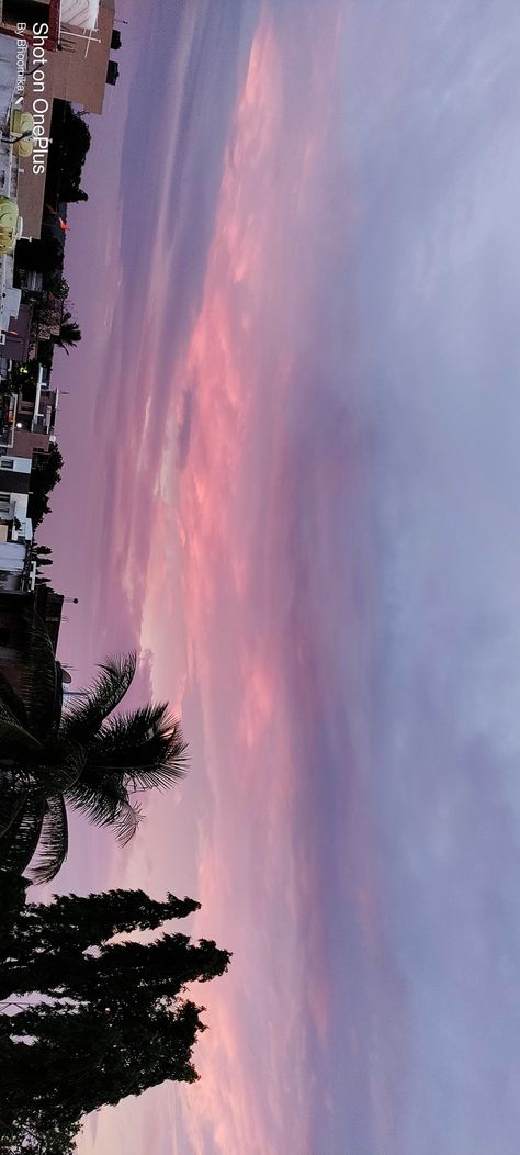 #sky #purple #beautiful #prettyskies #sunset #moon #stars #view #weather #nature #skyline #sunrise #aesthetic #pretty Pink Weather Aesthetic, Sky Purple, Sunrise Aesthetic, Aesthetic Pretty, Sky View, Purple Sky, Pretty Sky, Moon Stars, Pink Sky