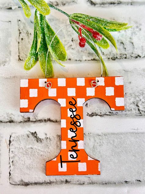 Tn Vols Christmas Tree, Tennessee Ornament, Tennessee Crafts, Tennessee Christmas, Orange Ornaments, Elf Stocking, Tn Vols, Fall Tiered Tray Decor, Tennessee Vols