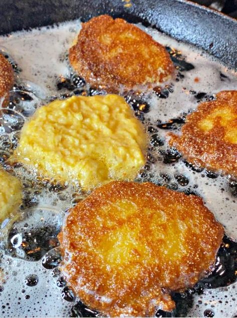 Dive into the cozy comfort of Hot Water Cornbread! 🌽🔥 Simple, crispy, and utterly delicious. #ComfortFood #CornbreadCraze Hot Water Cornbread Recipe 🍞🌟 Ingredients: Cornmeal (2 cups): The heart of the bread. 🌽 Boiling Water (1 1/2 cups): To mix with cornmeal. 💧 Salt (1 tsp): For flavor. 🧂 Sugar (Optional, 2 tbsp): For a touch of sweetness. 🍯 Vegetable Oil (for frying): Ensures crispiness. 🛢️ Instructions: Prep Cornmeal: In a large bowl, mix cornmeal, salt, and optional sugar. 🥣 Add Hot Wate... Seafood Pie Recipe, Water Cornbread Recipe, Hot Water Cornbread Recipe, Water Cornbread, Jiffy Cornbread Recipes, Hot Water Cornbread, Jiffy Cornbread Mix, Jiffy Cornbread, Soul Food Dinner