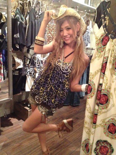 Gyaru Formal, Gyaru Leopard Print, Gyaru Leopard, Gyaru Fits, Outfits 2000s, Animal Print Outfits, Zebra Print Dress, Pin Up Outfits, Gyaru Fashion