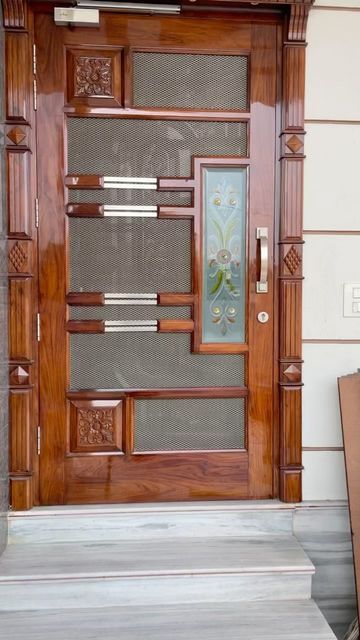 Bed Room Doors New, Main Doors For Home, Door Glass Design Modern, Mesh Doors Design For Main Door, Mesh Door Design Wooden, Wooden Jali Door Design Modern, Main Door Jali Design Entrance Modern, Jali Door Design Modern, Mesh Door Design