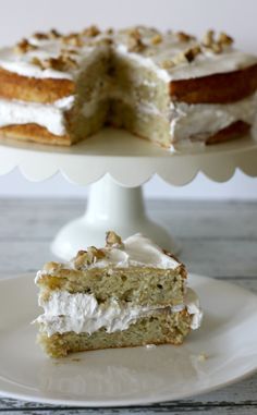 Best Banana Cake, Banana Walnut Cake, Sunday Dessert, Whipped Peanut Butter, Pudding Frosting, Banana Cake Recipes, Banana Pudding Cake, Recipes With Whipping Cream, Whipped Frosting