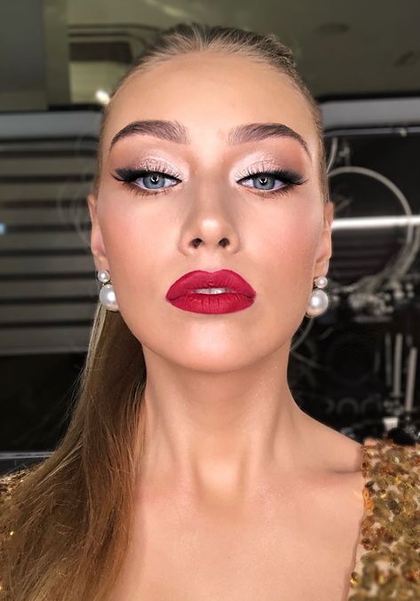 Wedding Makeup Red Lipstick, Makeup Full Face, Red Lipstick Makeup Looks, Fall Wedding Makeup, Red Lips Makeup Look, Magic Makeup, Maquillage On Fleek, Elegantes Makeup, Dag Make Up