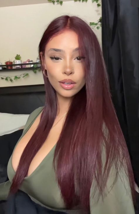 Black To Maroon Hair, Leah Halton Red Hair, Hair Color Ideas For Brown Hair Red, Burgundy Hair Transformation, Burgundy Hair On Olive Skin, Mexicans With Red Hair, Skin Shirt Outfit, Attractive Hair Color For Women, Cherry Red Hair Tan Skin