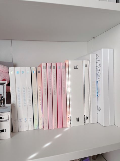 K Pop Albums Shelf, Bts Album Shelf, Kpop Themed Nails, Kpop Albums Collection Aesthetic, K Pop Album Shelf, Bts Shelf Ideas, Kpop Store Aesthetic, Kpop Album Shelf Ideas, Bts Albums Collection