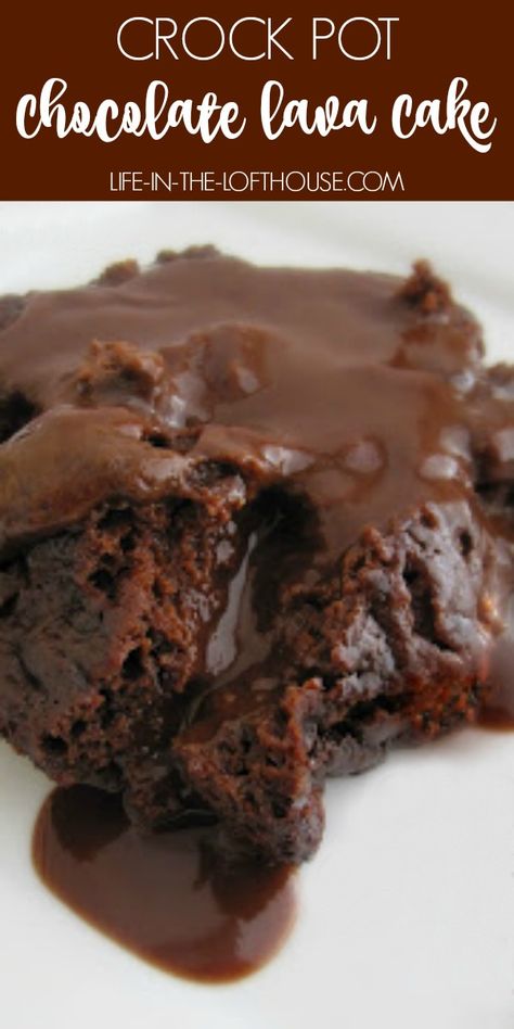 Crock Pot Chocolate Lava Cake - Life In The Lofthouse Crockpot Lava Cake Easy, Crockpot Molten Lava Cake, Lava Cake Recipe Crock Pot, Snickers Trifle, Crockpot Chocolate Lava Cake, Crockpot Bread, Simple Sweets, Crockpot Dessert, Crockpot Cake