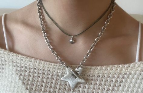 Chunky Star Necklace, Silver Star Necklace, Star Necklace Silver, Necklace Star, Big Necklace, Skull And Bones, Fit Inspo, Star Necklace, Silver Stars