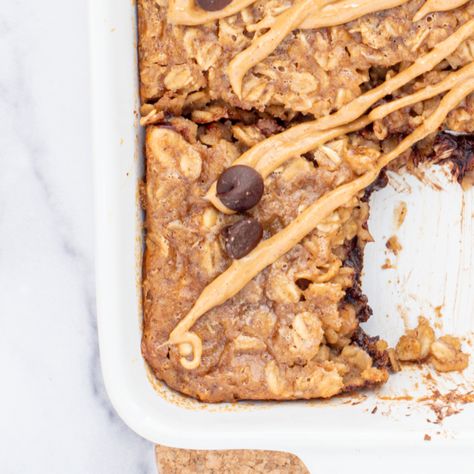 Vegan Snickers Baked Oatmeal - HealthyGirl Kitchen Vegan Whole Foods, Wfpb Breakfast, Vegan Baked Oatmeal, Vegan Snickers, Baked Oatmeal Healthy, Healthier Snacks, Arbonne Recipes, Vegan Breakfasts, Baked Oatmeal Recipes