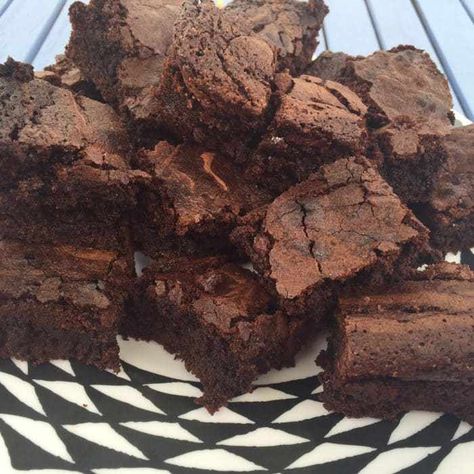 The perfect chocolate brownie recipe Best Chocolate Brownie Recipe, Brownie Desserts, Frugal Family, Delicious Brownies, Brownie Recipe, The Diary, Baking Tins, Easy Chocolate, Best Chocolate