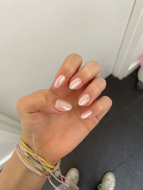 Hayley Bieber Acrylic Nails, Aesthetic Shellac Nails, Short Hailey Bieber Nails Square, Oval Hailey Beiber Nails, Pink Hailybiber Nails, Bailey Bieber Chrome Nails, Hailey Beaver Nails, Haley Bieber Nails Short, Hayley Bieber Chrome Nails