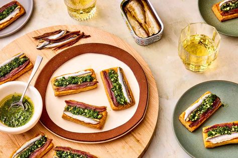 These Pintxos Matrimonio are buttery, flakey Spanish tapas that are easy to make with frozen puff pastry. Mediterranean Appetizers, Fried Peppers, Cauliflower Fritters, Lamb Skewers, Bacon Wrapped Dates, Greece Italy, Tapas Recipes, Spanish Tapas, Frozen Puff Pastry