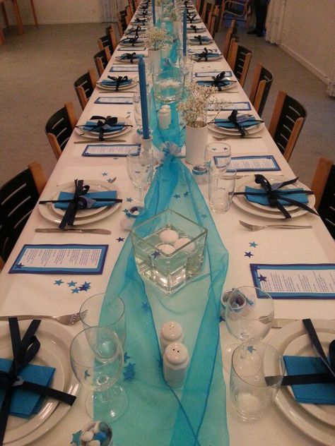 Table decorations for christening / baby shower for baby boy Christening Centerpieces, Boy Baby Shower Centerpieces, Christening Party, Blue Tablecloth, Boy Christening, Boy Decor, Shower Centerpieces, Baby Shower Centerpieces, Centre Pieces