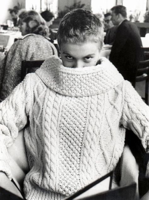 Aran Jumper, Jean Seberg, French New Wave, Mia Farrow, Look Jean, Aran Sweater, Wardrobe Planning, Mode Inspo, New Wave