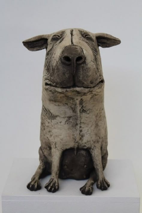 Dog Pottery, Ceramic Sculpture Figurative, Dog Sculpture, Art Carved, Ceramic Figures, Ceramics Pottery Art, Pottery Sculpture, Ceramic Animals, Clay Art Projects