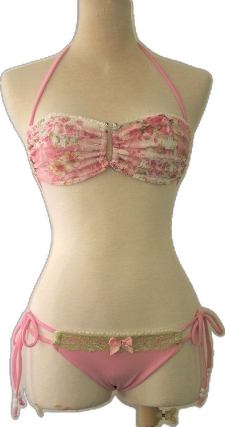 Flower Top, Cute Bathing Suits, Elegante Casual, 2000s Fashion Outfits, Guardian Angels, Cute Swimsuits, Claw Clips, Cute Bikinis, Dolce E Gabbana