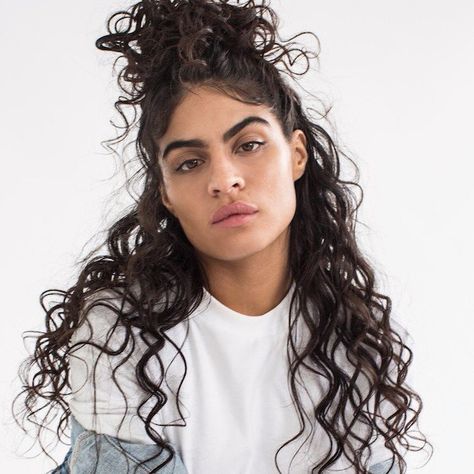 Jessie Reyez Jessie Reyez Aesthetic, Yasin Bey, Jessie Reyes, Jessie Reyez, Trivia Facts, Fun Trivia, Aesthetic People, Hair Reference, Dream Hair