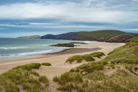 a remote sandy beach with hills and cliffs and plenty of white surf Ian Glen, Planet Photos, Beach Scotland, Billy Boyd, Rory Mccann, Rose Leslie, Abel Tasman, Scotland Trip, Driftwood Beach