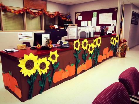 Fall office decor. Sunflowers and pumpkins. School decor. Fall Preschool Hallway Decorations, Outdoor Fall Decor For School, Fall Work Office Decor, Fall Decor For Nursing Home, Work Fall Decorations, October Office Decorations, Fall School Door Decorating Ideas Office, Fall Cubical Decor, Office Door Fall Decorations