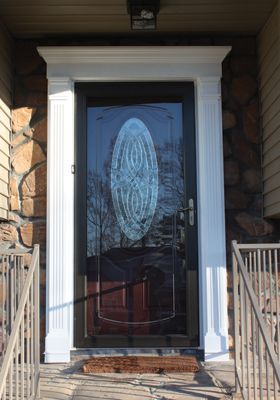 Front Door Upgrade. http://extremehowto.com/front-door-upgrade-4/ Front Door Moulding, Make Front Door Look Bigger, Oval Window Front Door Makeover, Front Door Threshold Ideas, Front Door Trim Exterior, Updating Oval Glass Front Door, Replace Front Door With Sidelights, Updating Front Door Glass Insert, Replace Front Door Glass Insert