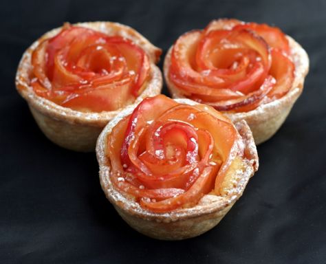 The Great British Bake Off | That Cute Little Cake Apple Rose Tarts, Tart Cups, Rose Tart, Apple Rose Tart, Mini Tart Recipes, Apple Desserts Easy, Apple Rose, Mini Tart, Apple Roses