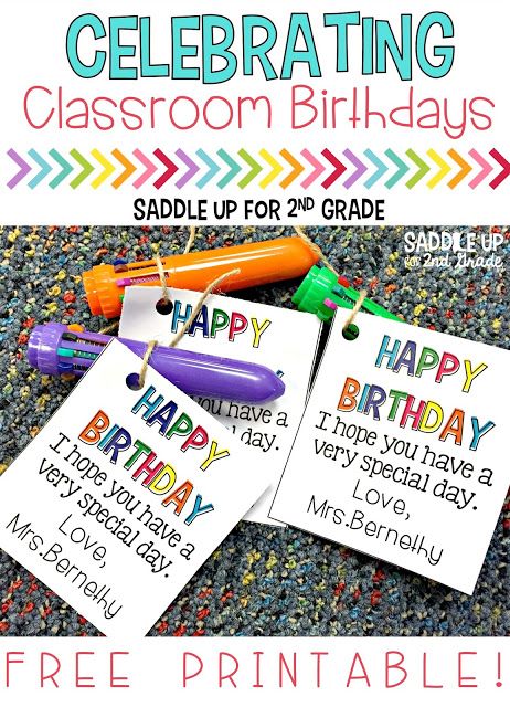 Celebrating classroom birthdays can be such a special time. Come see how my classroom celebrates and grab a FREE printable too! Birthdays In The Classroom, Preschool Free Printables, Classroom Birthday Gifts, Classroom Birthdays, Preschool Birthday, Student Birthday Gifts, Classroom Motivation, Class Birthdays, Teaching Holidays