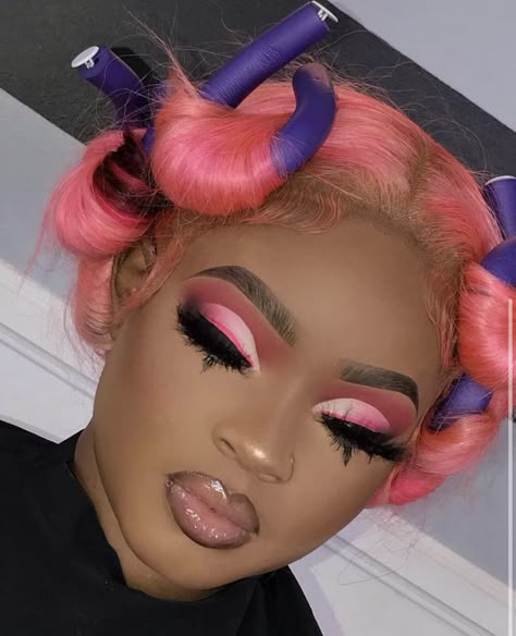 Dramatic Pink Makeup Looks, Pink Hair Pink Makeup, Bratz Doll Makeup Look Black Women, Pink Makeup Looks Black Women, Ebony Makeup, Baddie Barbie, Events Makeup, Flawless Face Makeup, Birthday Makeup Looks